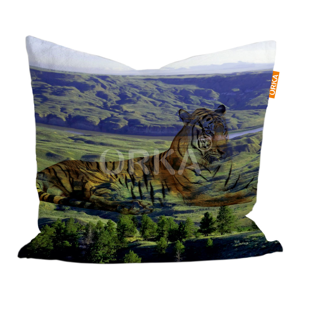 ORKA Digital Printed Wildlife Theme Cushion  6  